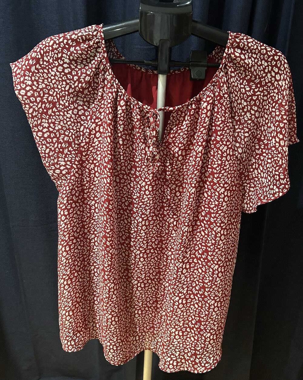 Red and White Leopard Print Short Sleeve Blouse size XL